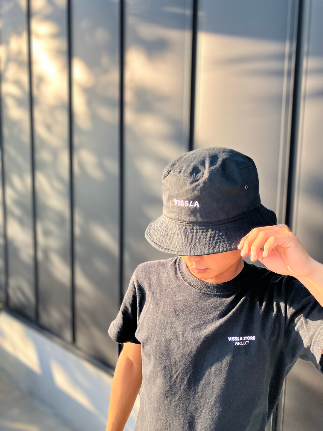ポイントロゴ デニムバケットハット – VISSLA JAPAN 公式オンラインストア